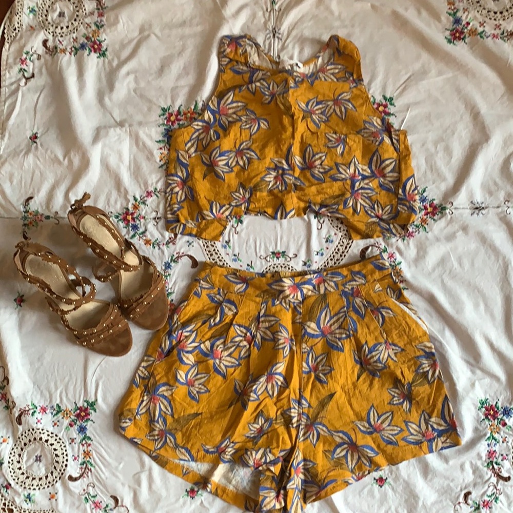 Lush set top & bottom